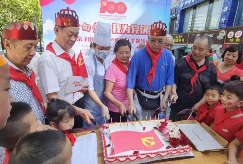 张坊镇全面开展“敲门行动”